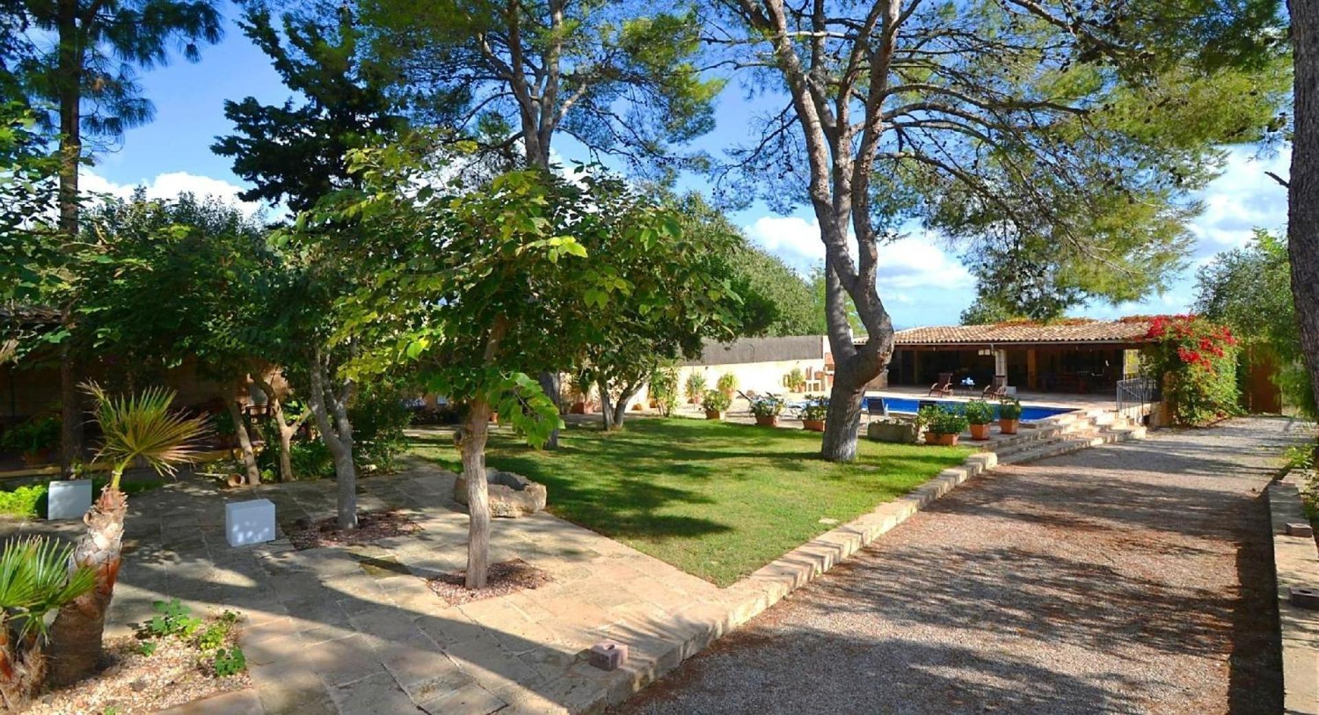 Mit Privatpool Fuer 12 Personen Ca 400 Qm In Consell, Mallorca Binnenland Von Mallorca Hébergement de vacances Consell